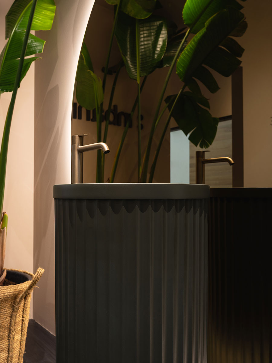 Freestanding washbasin from Heritage Collection